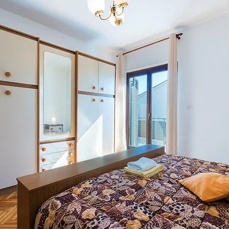 Grabro Apartment Pula
