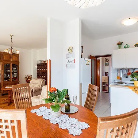 Apartment Grabro Pula