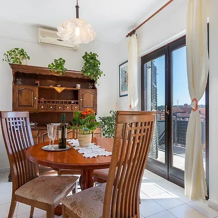 Grabro Apartment *