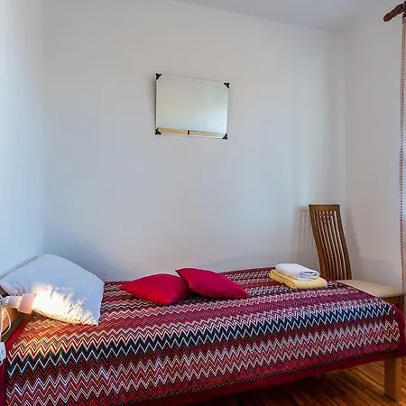 Apartment Grabro Pula