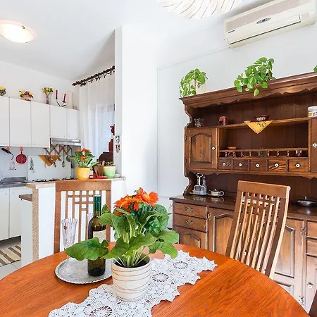 Apartment Grabro *